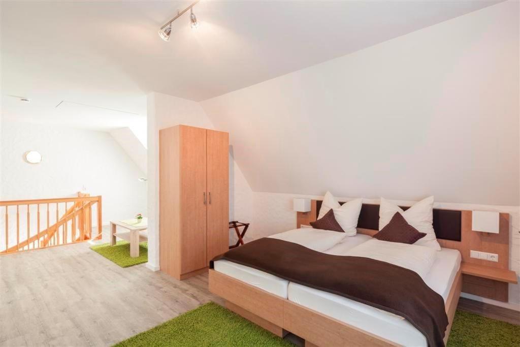 Hotel Garni BURG WALDENSTEIN Rudersberg Exteriör bild